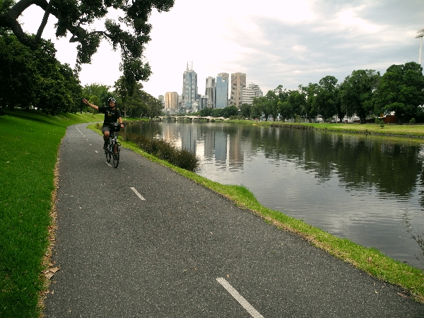 Cycling along the "Capital City Trail", one of Melbourne's longest bike trails