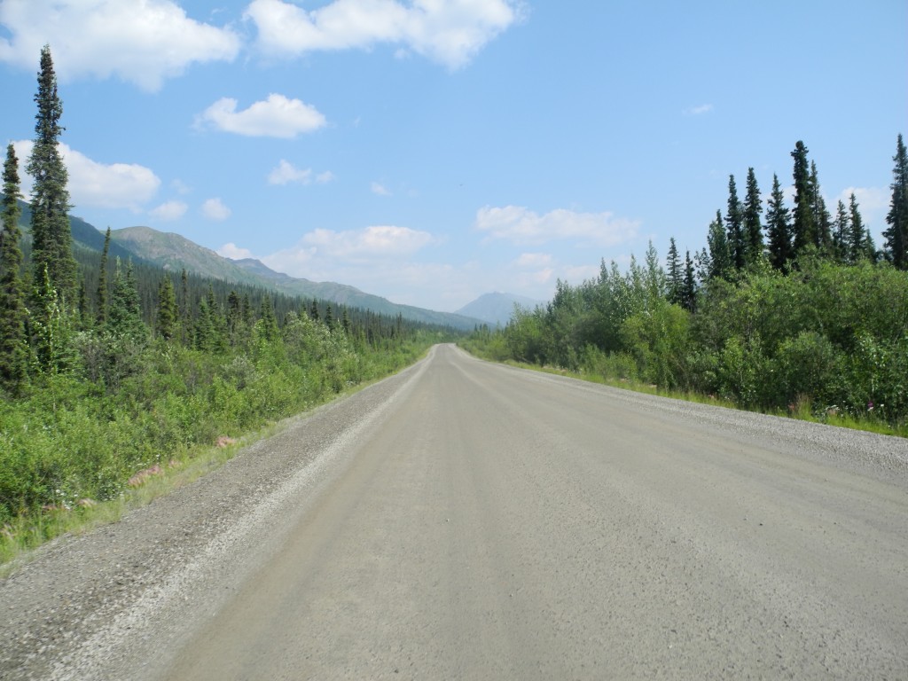 Hardly any people on the Dempster Highway